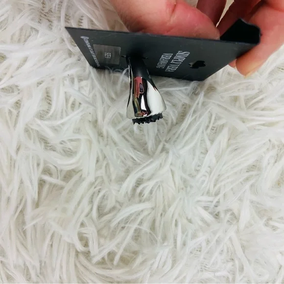 NWT SIMPLY VERA VERA WANG silver recycled, metal and black stone ring size 8 - Picture 4 of 9